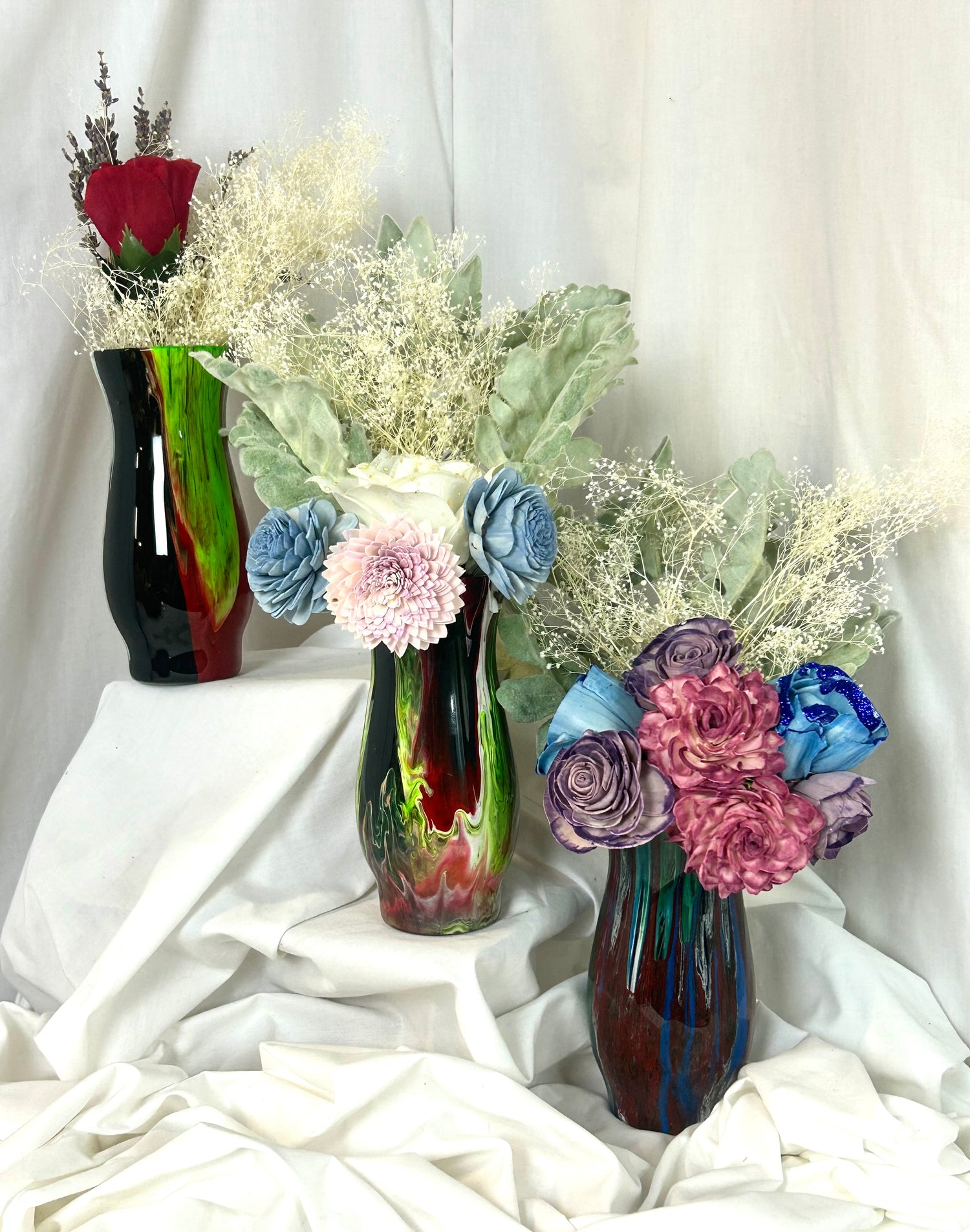 Flowered Elegance: Stunning Vases Collection